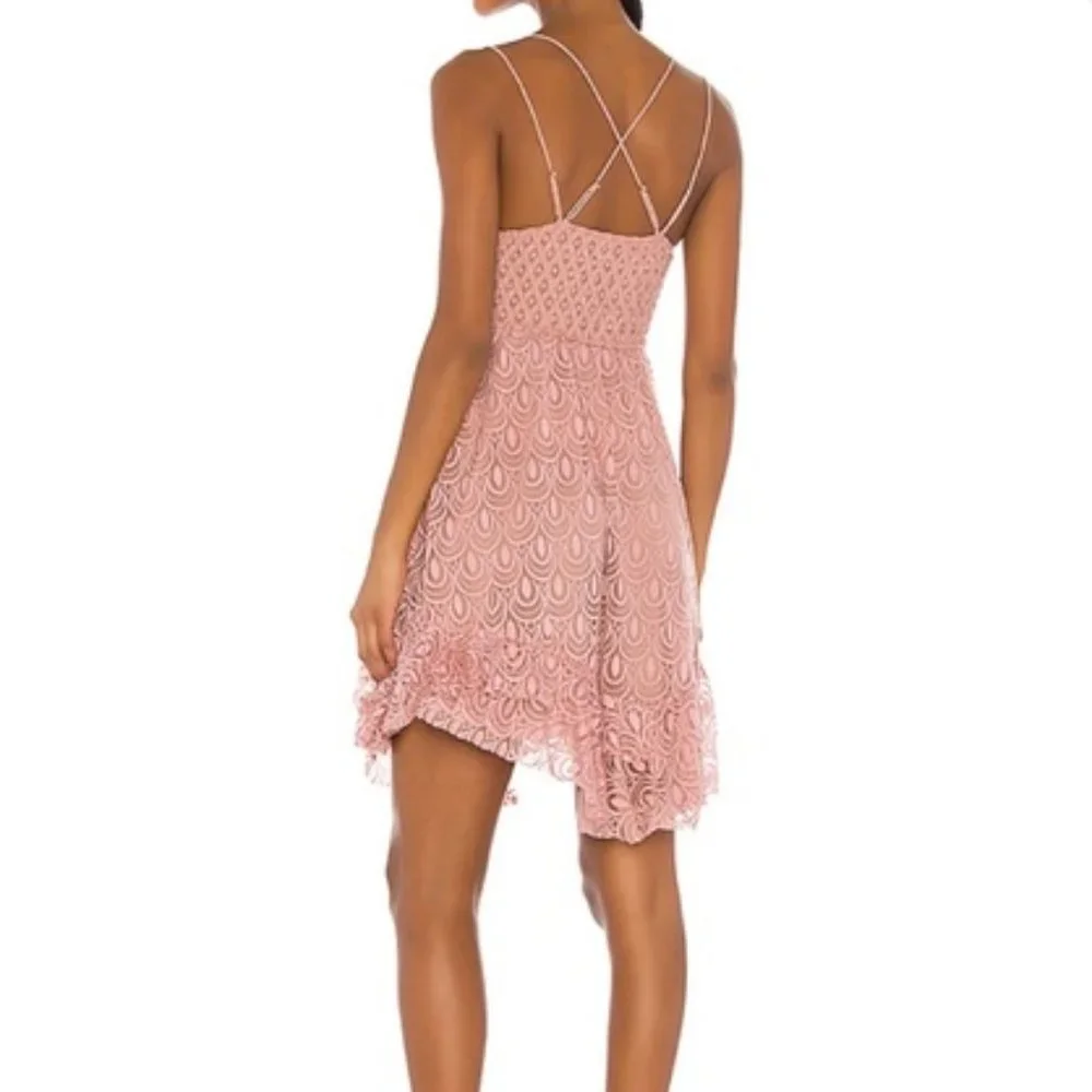 Women’s Pink Lace Spaghetti Strap Dress